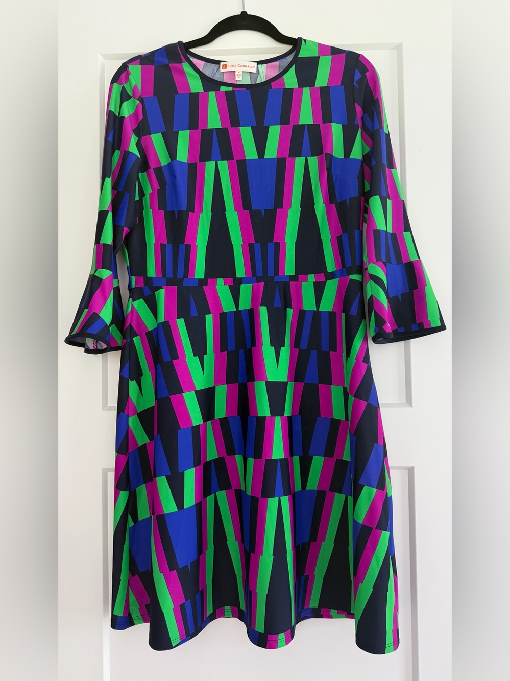 EUC Jude Connally Geometric Bell Sleeve Wrinkle Resistant Travel Dress, Medium - Picture 2 of 9